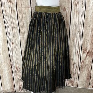 Susan Bristol Vintage Gold/Black/Red Striped Skirt w/Tulle Hem Accent - Size 10